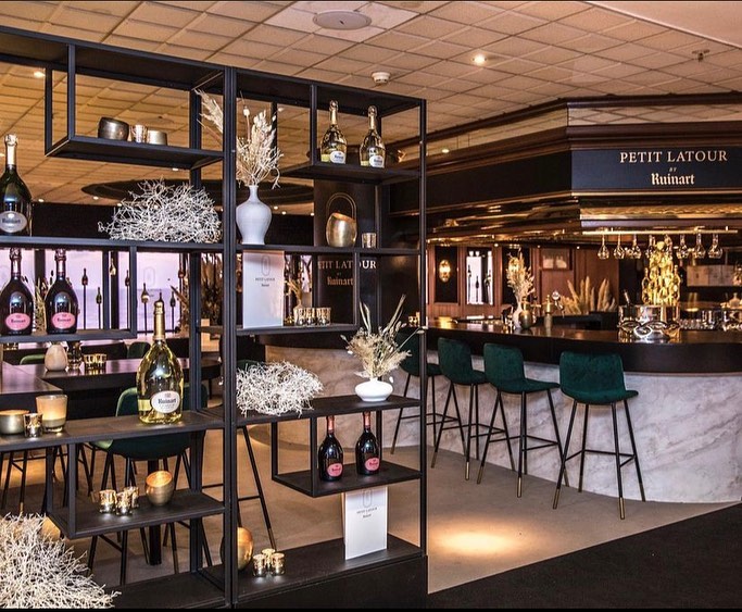 CUSTOM MADE BAR  3