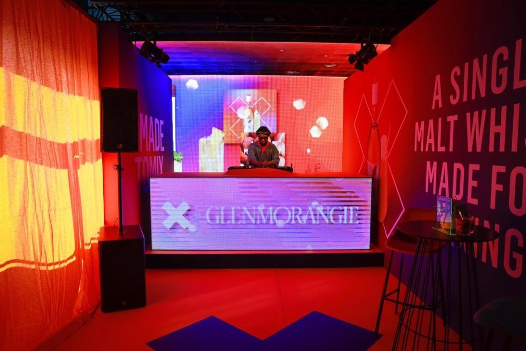 X BY GLENMORANGE 6