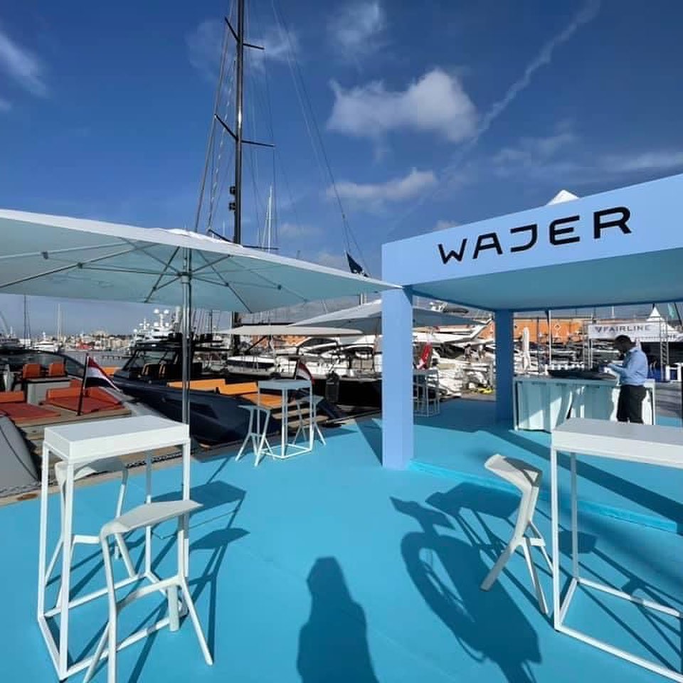 Wajer Yachts aan het water