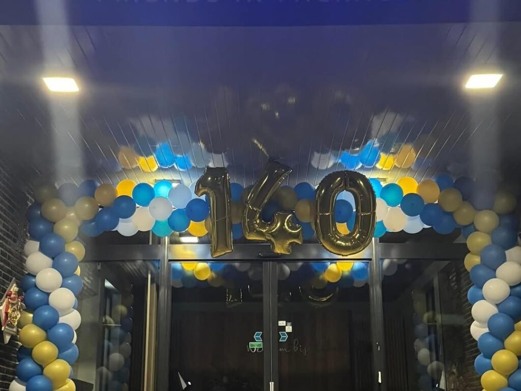 140 jaar Acket friends in packaging🤩 3